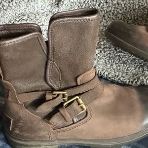 Ugg size 8 short leather boots